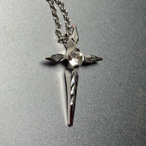 Silver Cross Necklace. - Picture 7 of 7
